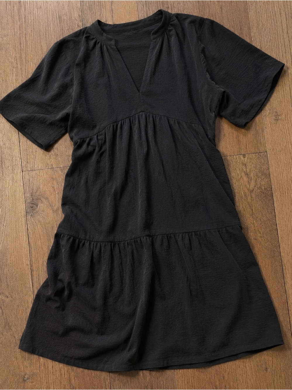 Gap Black Tiered V-Neck Short Sleeve Dress Sz M